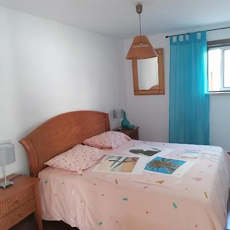 Casinha Res Do Chao Na Nazare Com Quintal E Barbecue Villa Exterior photo