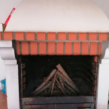 Casinha Res Do Chao Na Nazare Com Quintal E Barbecue Villa Exterior photo