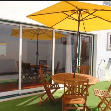 Casinha Res Do Chao Na Nazare Com Quintal E Barbecue Villa Exterior photo